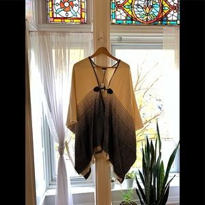 NWT Apt 9 fall poncho